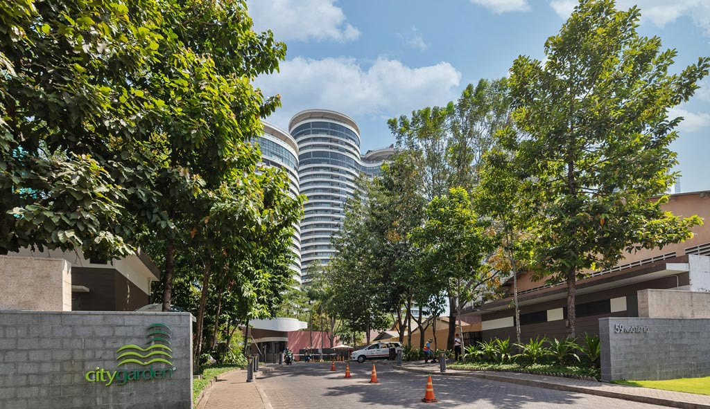 Cổng chính chung cư City Garden trên đường Ngô Tất Tố Bình Thạnh, thu hút người thuê căn hộ