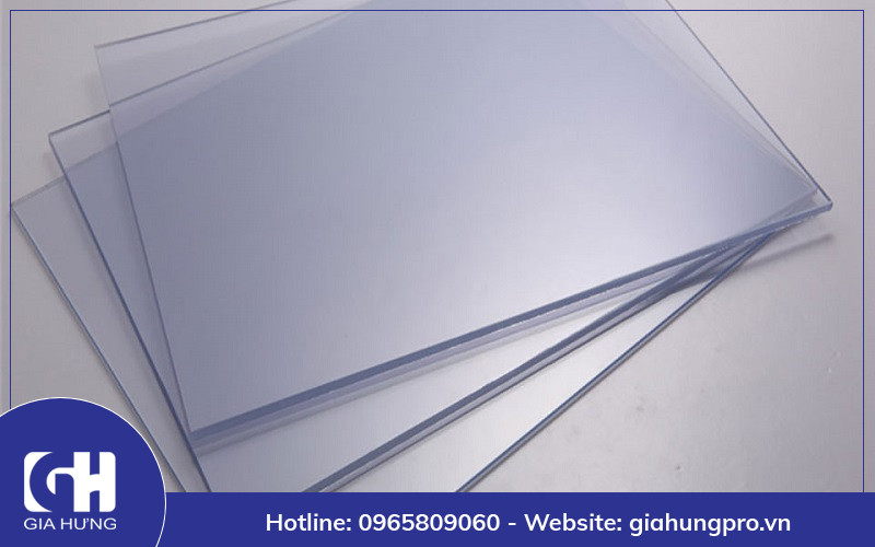 Tấm mica trong suốt chất lượng cao, ứng dụng rộng rãi trong quảng cáo và nội thất