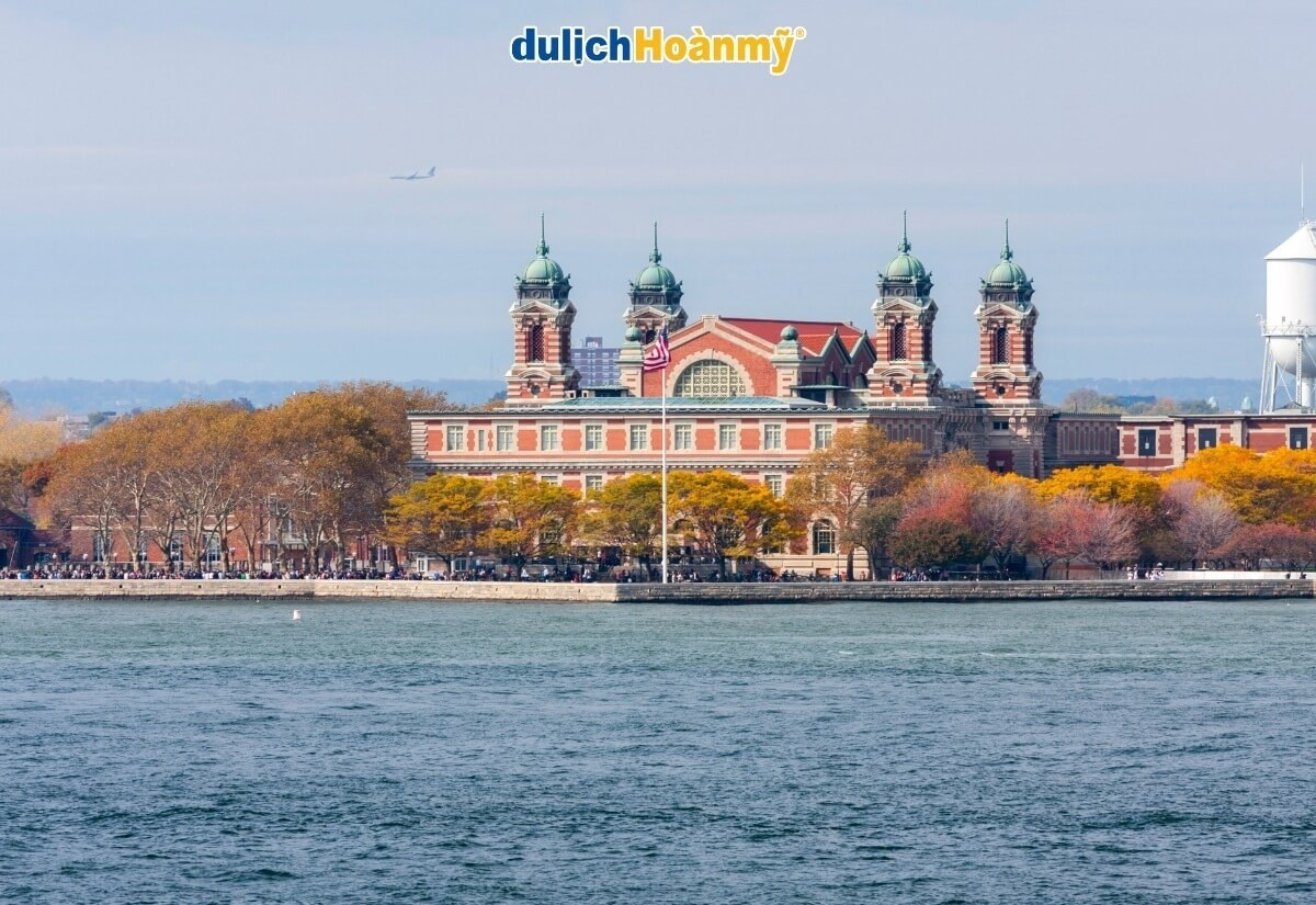 Đây là nơi lưu giữ sống động hành trình của hàng triệu người nhập cư đặt chân đến Mỹ