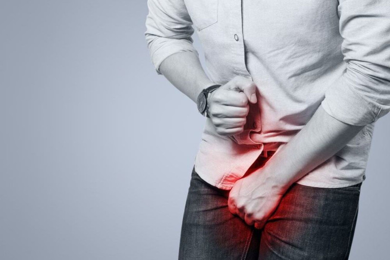 Hình ảnh mô tả các nốt mụn đỏ hoặc mụn nước nhỏ trên da, có thể liên quan đến viêm nhiễm hoặc bệnh lây truyền.