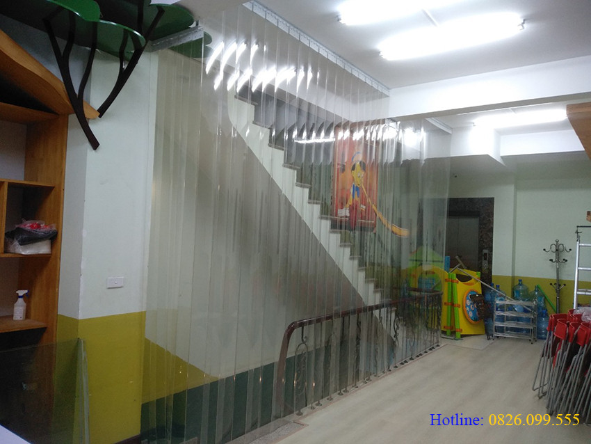 Rèm nhựa PVC trong suốt ứng dụng làm rèm cửa ra vào giữ nhiệt