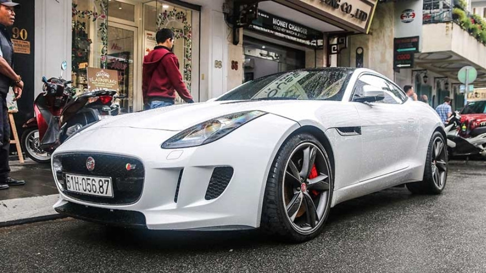 Xe ô tô với biển số màu trắng phổ biến tại Đắk Lắk