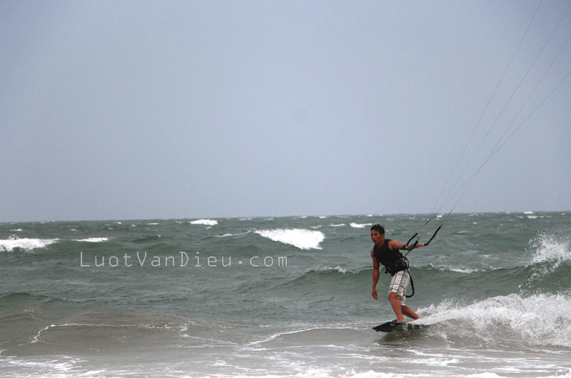 Biển động mạnh với sức gió 25 Knots trở lên