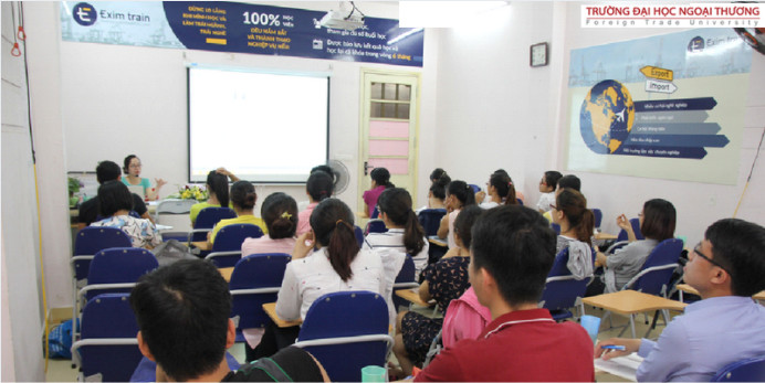 Chương trình đào tạo xuất nhập khẩu thực tế tại EximTrain
