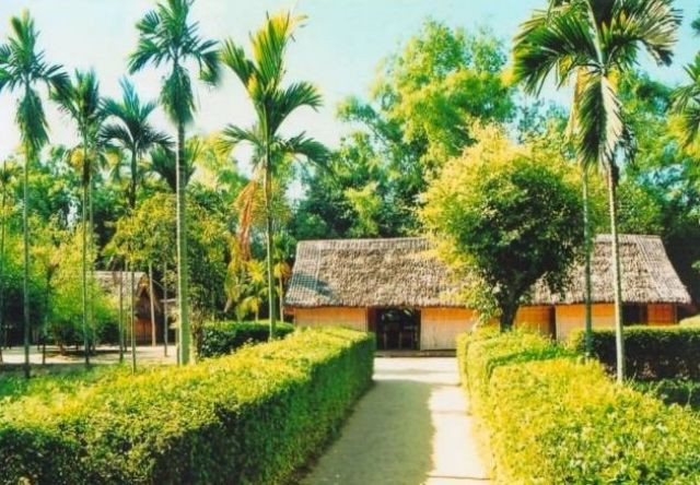 Con đường di chuyển giữa Quỳ Hợp và Sapa, trải dài qua nhiều tỉnh thành