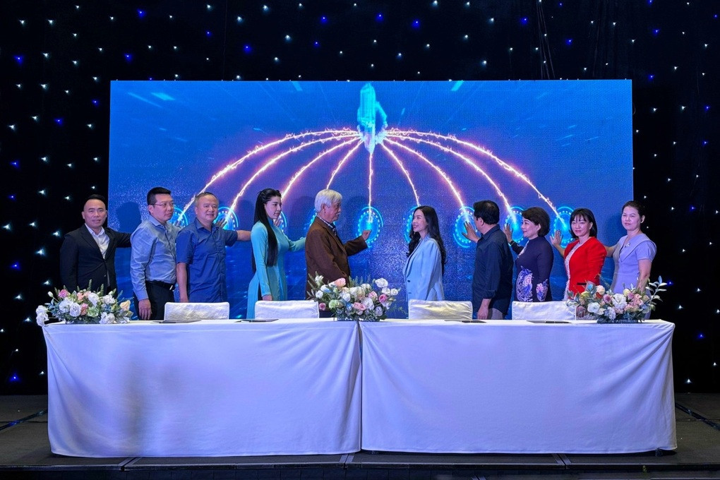 Đại biểu tham gia sự kiện ra mắt dự án môi trường xanh