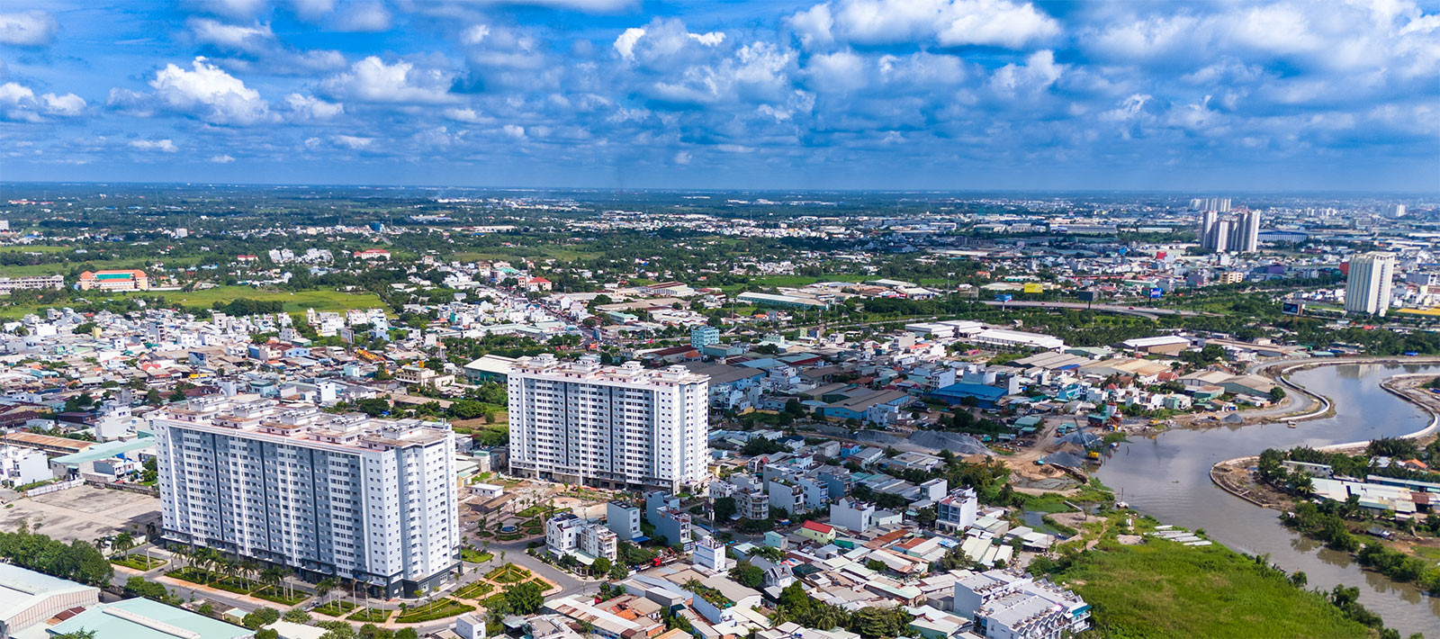 Góc nhìn toàn cảnh dự án Conic Boulevard từ sông Chợ Đệm