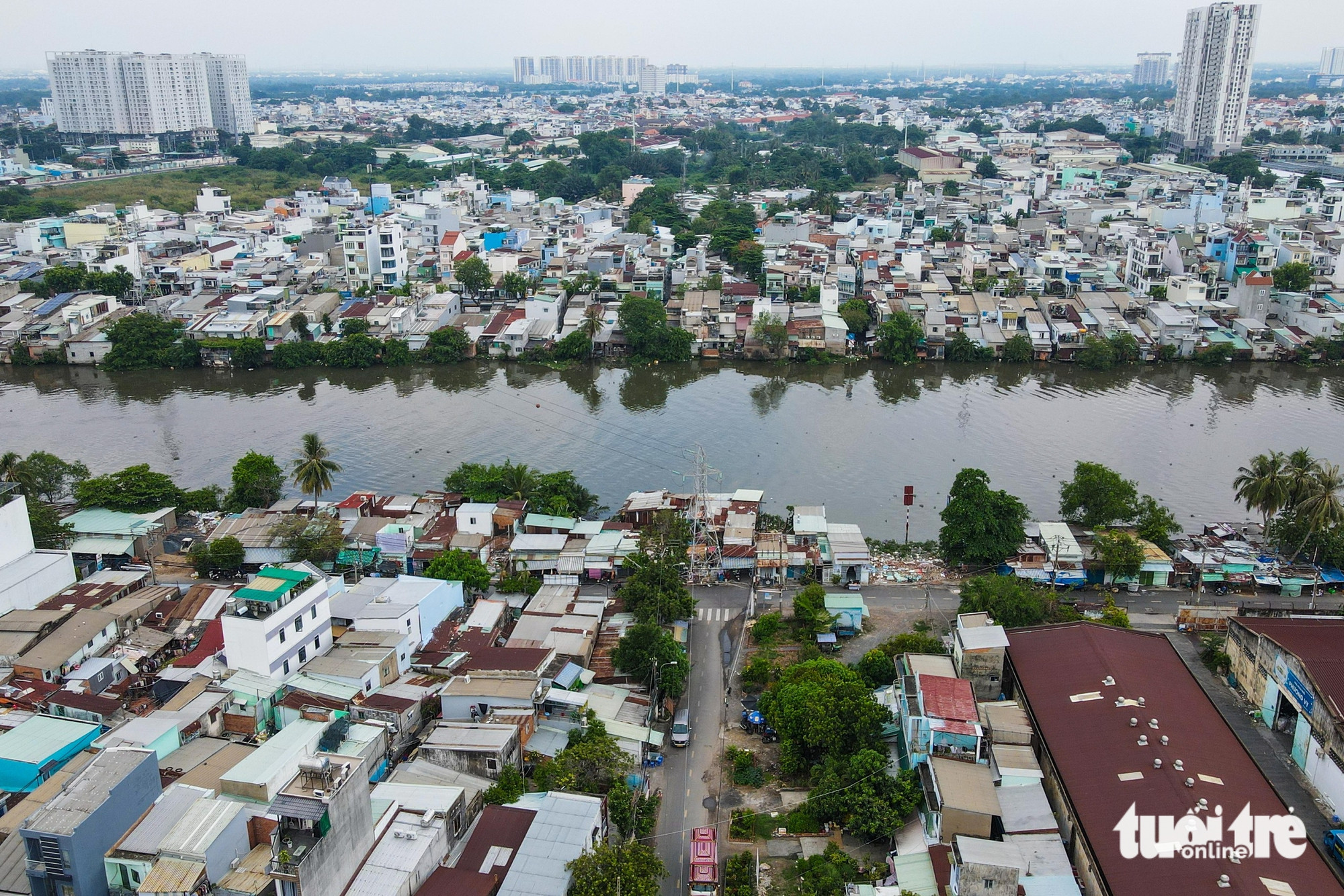 Hiện trạng tuyến đường Bình Tiên qua khu dân cư đông đúc, chờ triển khai dự án cầu Bình Tiên mới nhất