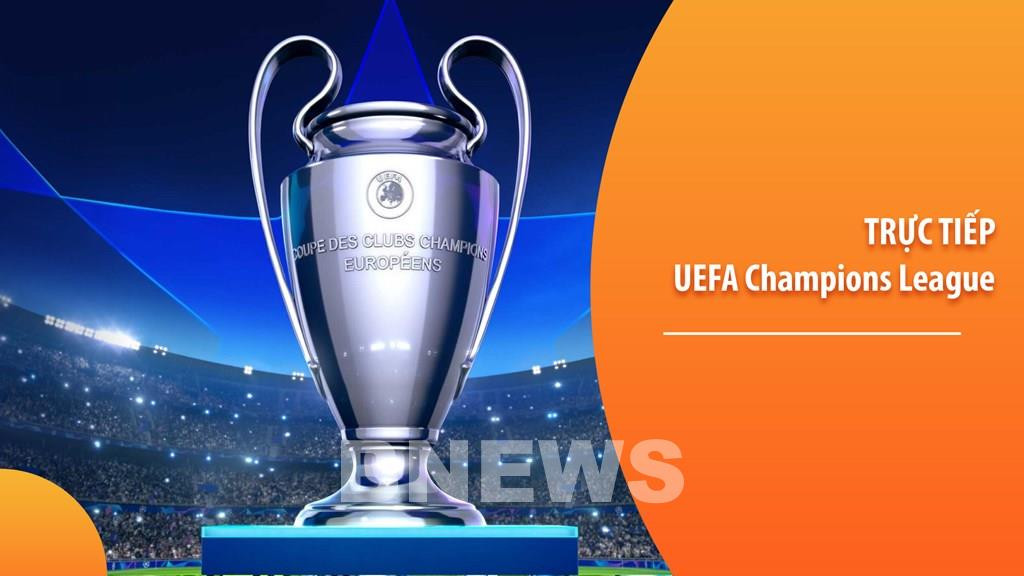 Hình ảnh biểu tượng Cúp C1 châu Âu danh giá với quả bóng trên sân cỏ