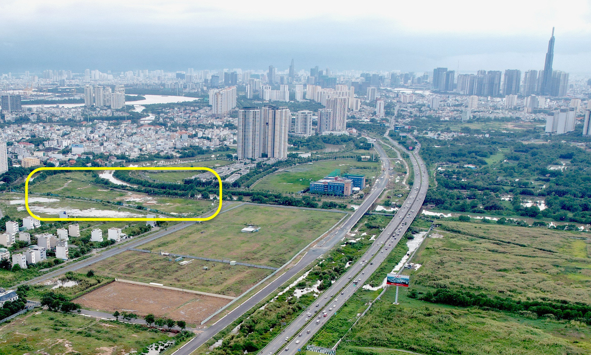 Khu vực dự kiến phát triển dự án Gem Riverside vẫn còn là bãi đất trống, chờ đợi những bước tiến mới.