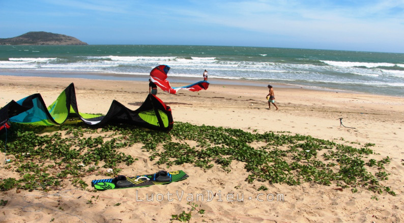 Kiểm tra hôm nay gió bao nhiêu km trước khi ra biển