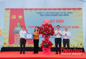 Lãnh đạo tỉnh Ninh Bình chúc mừng ngày hội an ninh tại Khu công nghiệp Bảo Minh, thể hiện sự quan tâm đến môi trường làm việc ổn định và tiềm năng tuyển dụng