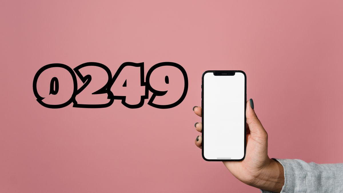 Một chiếc điện thoại đang hiển thị cuộc gọi với đầu số 0249, thể hiện ý nghĩa phong thủy may mắn