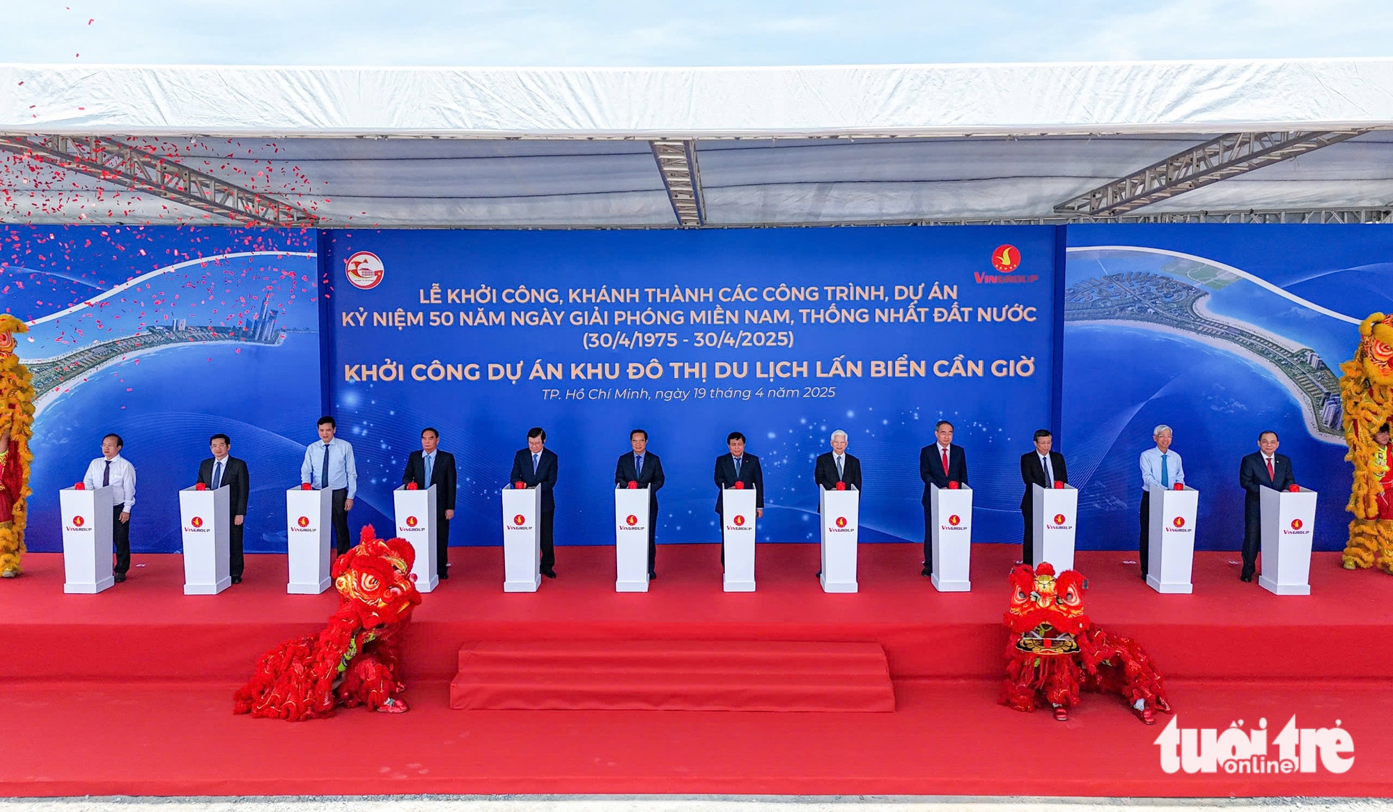 Nghi thức khởi công dự án lấn biển Cần Giờ, đại diện Vingroup và chính quyền thành phố