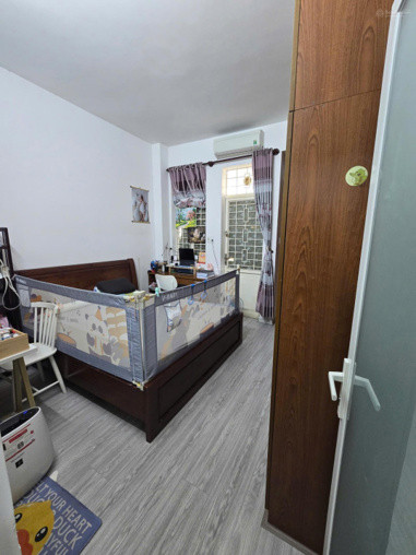 Nội thất phòng khách căn hộ chung cư B1 Trường Sa tiện nghi, sang trọng