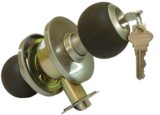 Ổ khoá cửa chung cư loại khóa cơ truyền thống với chìa khóa kim loại