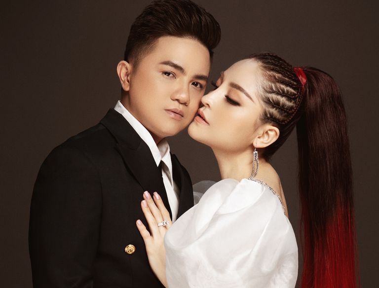 Saka Trương Tuyền và Khưu Huy Vũ trong khoảnh khắc hạnh phúc khi còn là vợ chồng