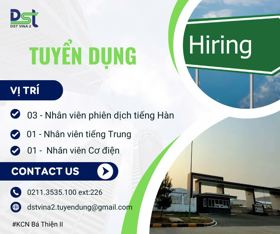 Tài xế chuyên nghiệp đang kiểm tra xe tại khu công nghiệp