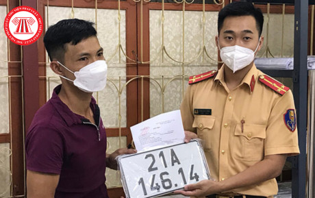 Biển số xe máy bị mờ, minh họa cho ký hiệu biển số 21 thuộc tỉnh Yên Bái