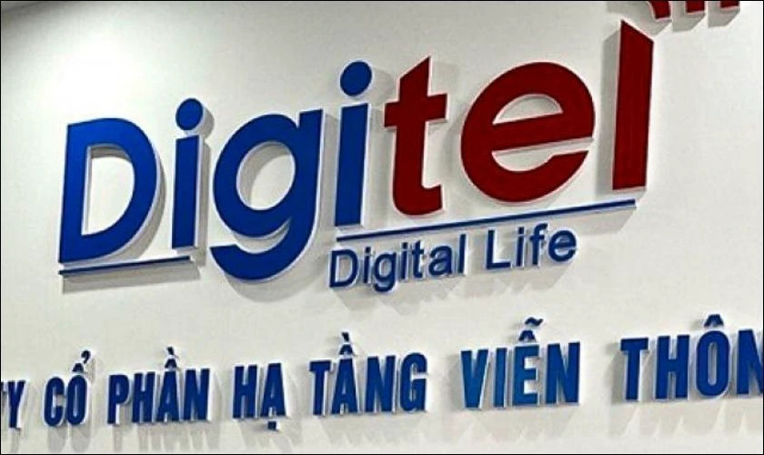 Điện thoại bàn với hiển thị số 024 888, minh họa cho việc tìm hiểu mã vùng Hà Nội.