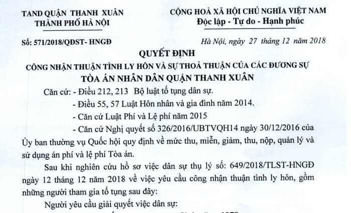 Mẫu giấy quyết định ly hôn của Tòa án nhân dân, thể hiện các thông tin pháp lý cần thiết để chấm dứt hôn nhân