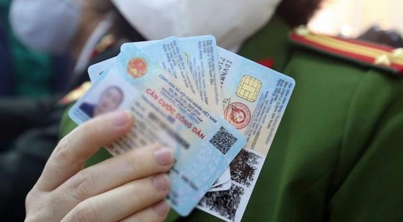Thẻ CCCD và thẻ Căn cước mới đang được cấp đổi khi CCCD hết hạn