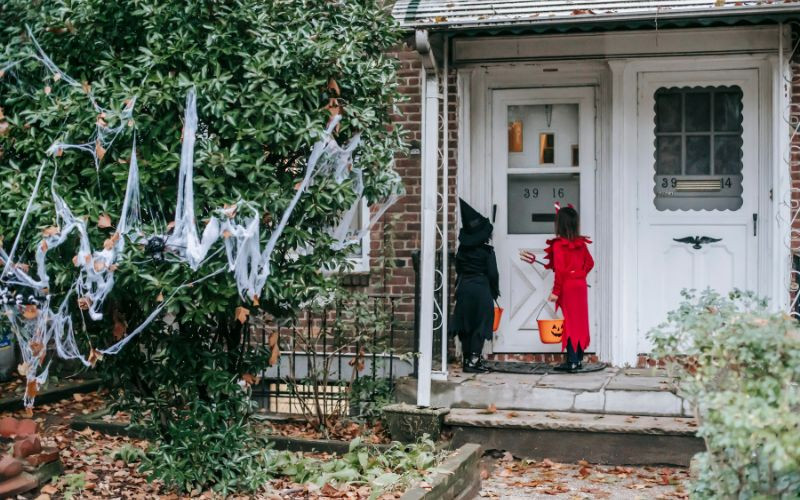 Tổ chức các trò chơi Halloween