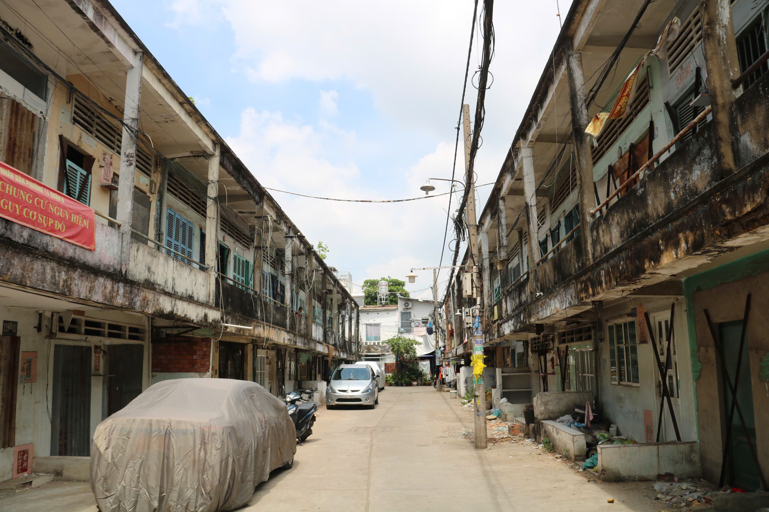 Toàn cảnh chung cư Tân Hòa Đông 119B đang xuống cấp, chờ phá dỡ