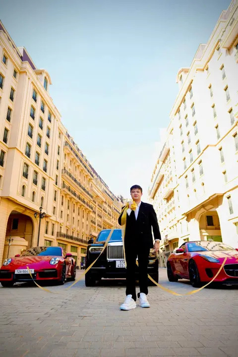 Mr Pips Quê Ở Đâu? Hé Lộ Sự Thật Về Ông Hoàng Khoe Khoang