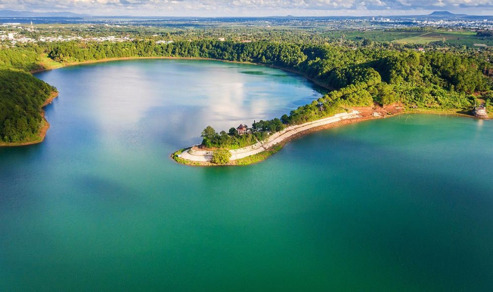 Biển Hồ Gia Lai - Đôi mắt của phố núi