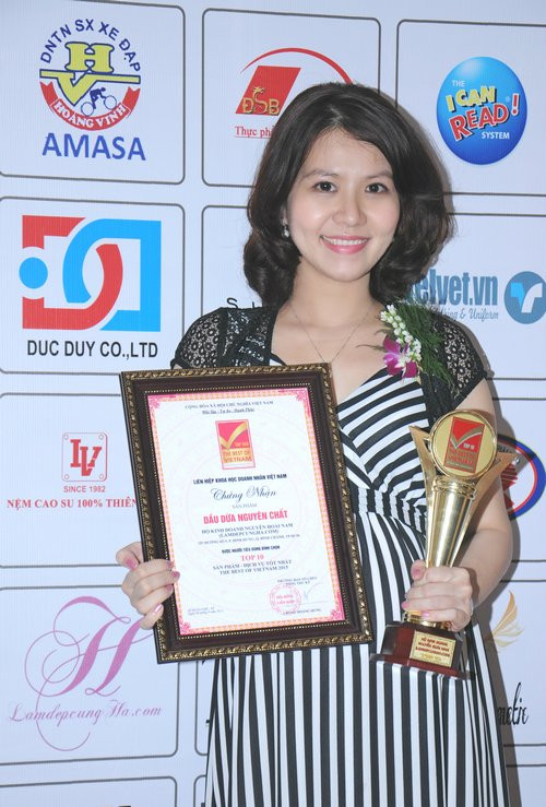 Chứng nhận sản phẩm dầu dừa nguyên chất đạt giải thưởng cao