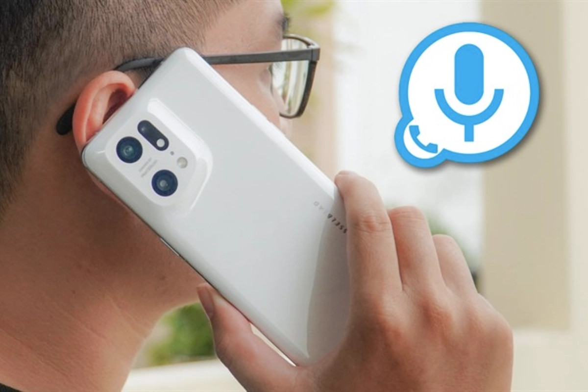 Điện thoại Oppo đang thực hiện ghi âm cuộc gọi với biểu tượng ghi âm nổi bật