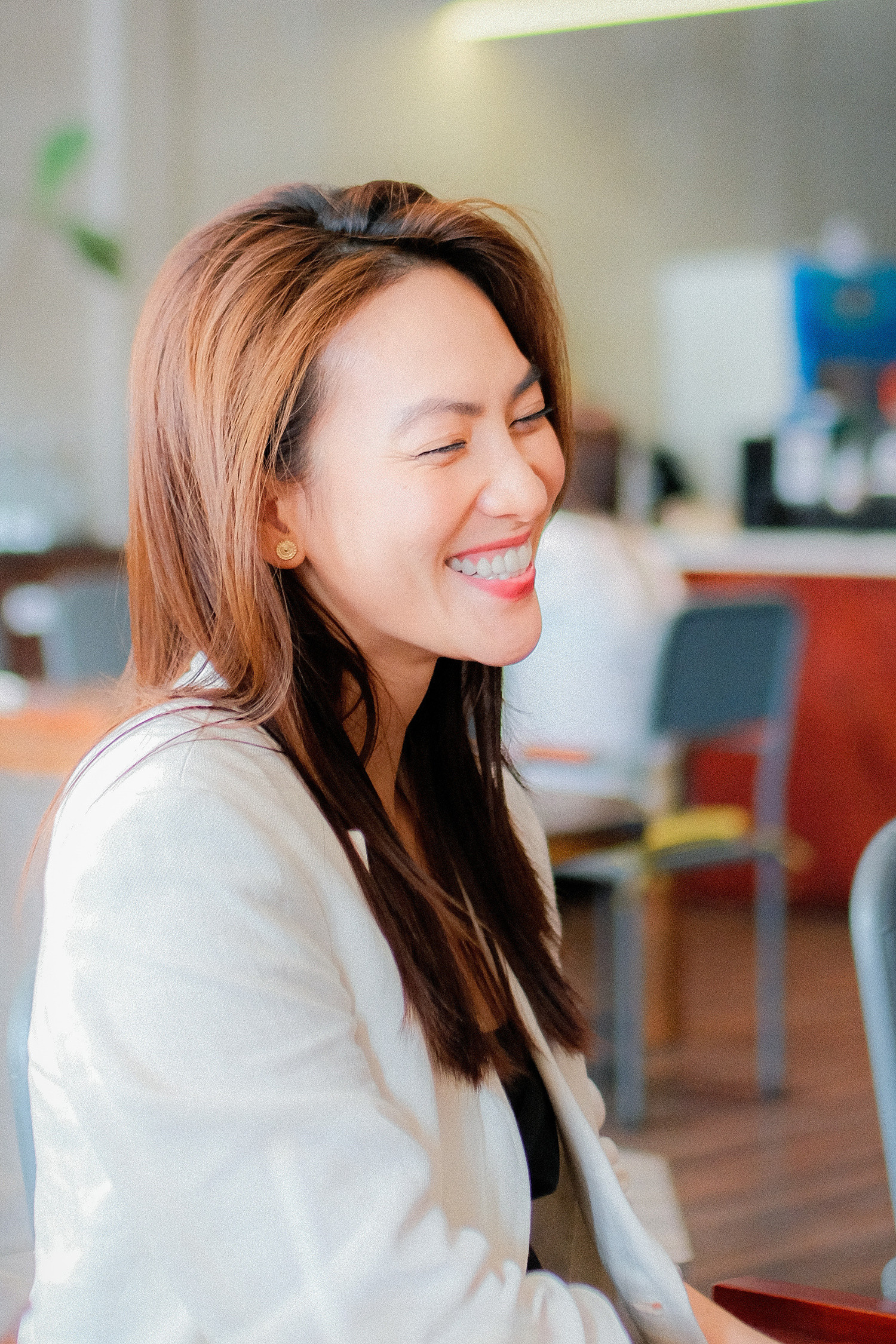 Phương Anh Đào Quê Ở Đâu: Hành Trình Từ Miền Tây Sông Nước Đến Ánh Hào Quang