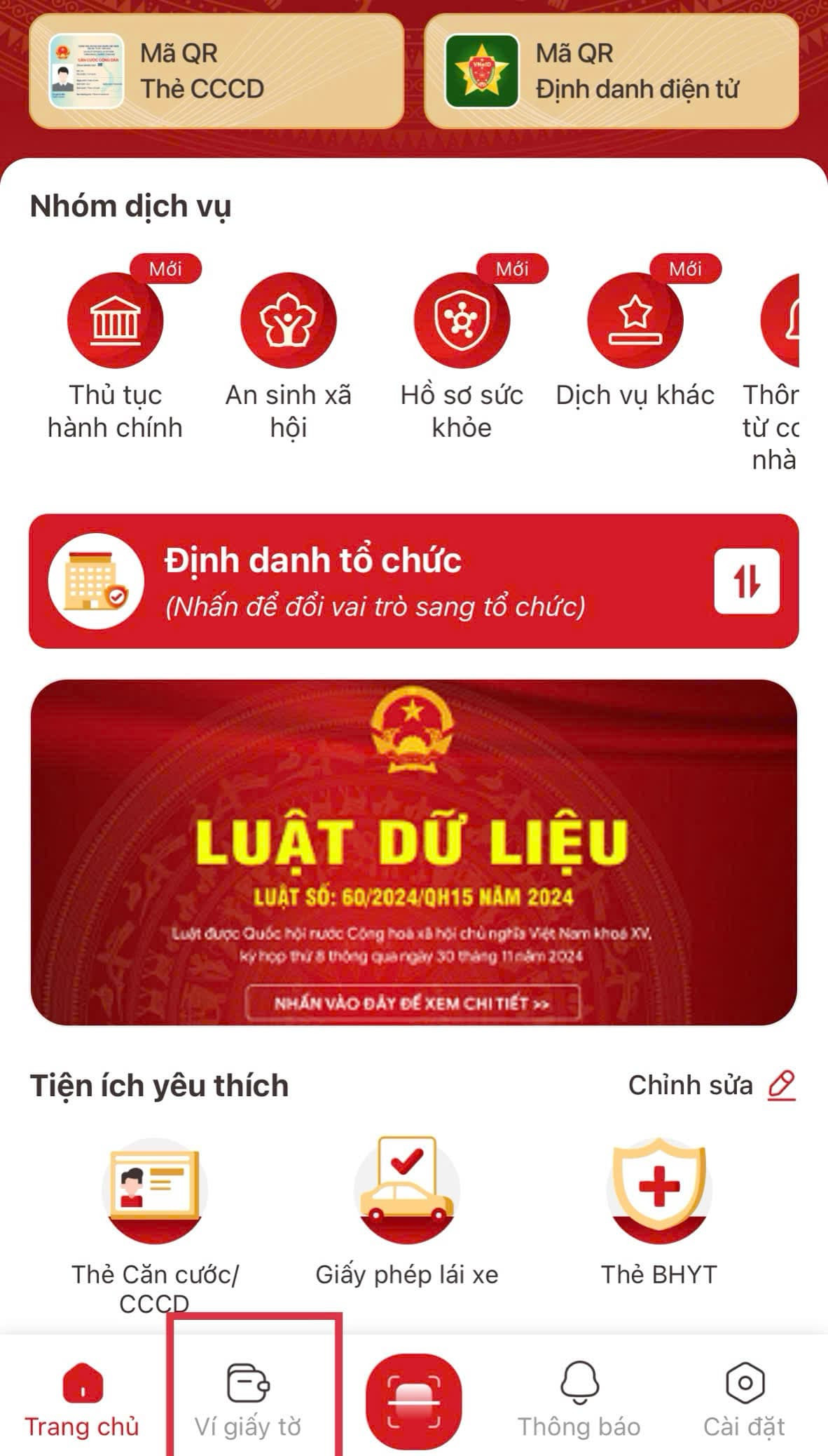 Hướng Dẫn Chi Tiết Cách **Xem Điểm Giấy Phép Lái Xe Ở Đâu** Giao diện ứng dụng VNeID với mục ví giấy tờ đã chọn, sẵn sàng để tra cứu điểm GPLX