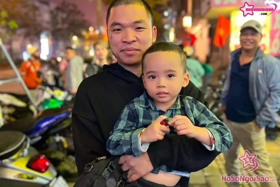 Hình ảnh chân dung Khánh Sky