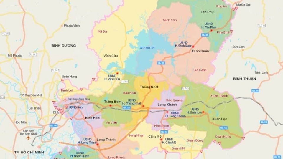 Hình ảnh minh họa biển số xe 60, đại diện cho tỉnh Đồng Nai với khung cảnh đô thị phát triển.