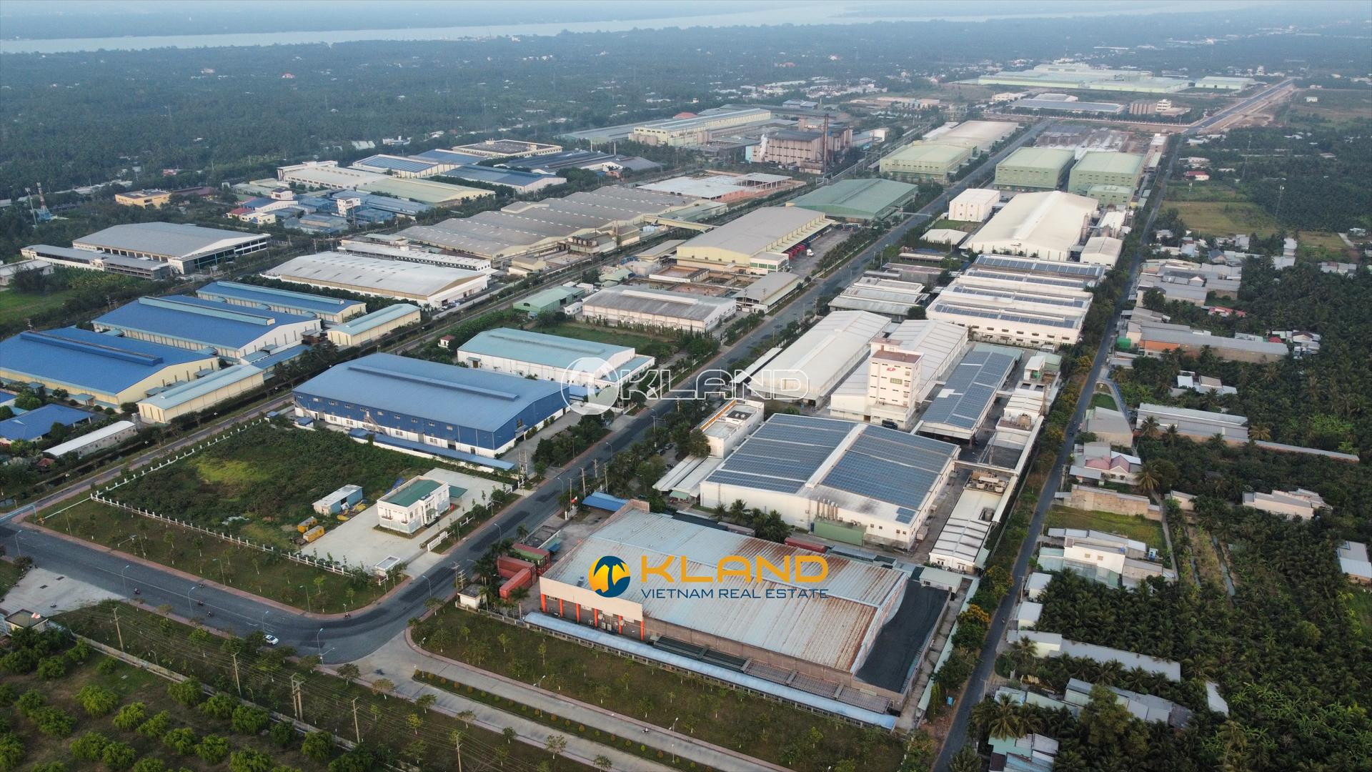 Hình ảnh tổng quan khu công nghiệp Giao Long từ trên cao, thể hiện quy mô giai đoạn I và II