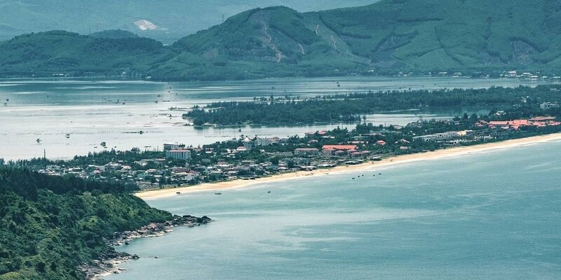Vị trí **vịnh Lăng Cô ở đâu** và tiềm năng bất động sản nghỉ dưỡng Hình ảnh vịnh Lăng Cô