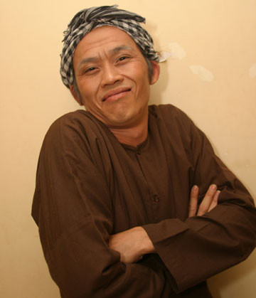 Hoài Linh quê ở đâu, tiểu sử danh hài Sáu Bảnh