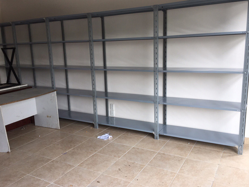 Mua Kệ Sắt Ở Đâu Chất Lượng Tốt, Giá Cả Phải Chăng? Kệ sắt V lỗ cao cấp