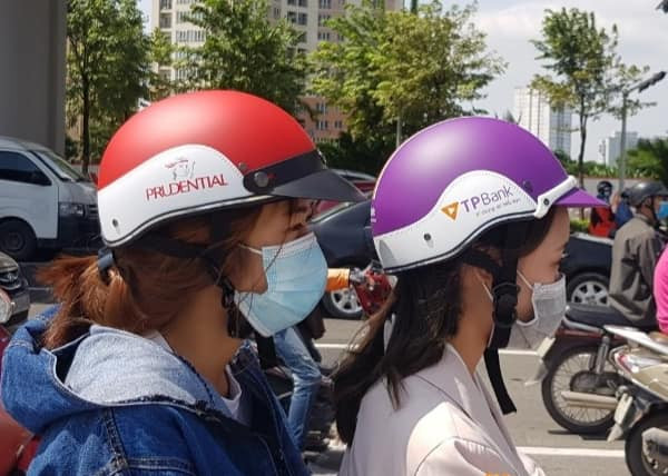 kiểm tra dây nón bảo hiểm