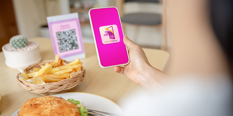 Màn hình ứng dụng MoMo hiển thị đa dạng các dịch vụ và địa điểm ví trả sau MoMo thanh toán được