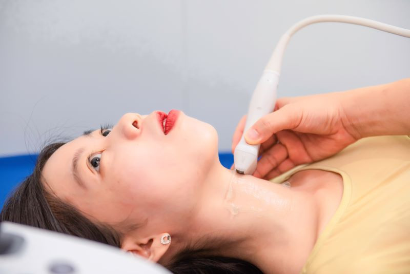 Quy trình siêu âm tuyến giáp chuyên nghiệp, giúp chẩn đoán bệnh lý chính xác.