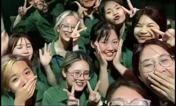 Sinh viên học tập và rèn luyện tại trung tâm giáo dục quốc phòng Mai Lĩnh