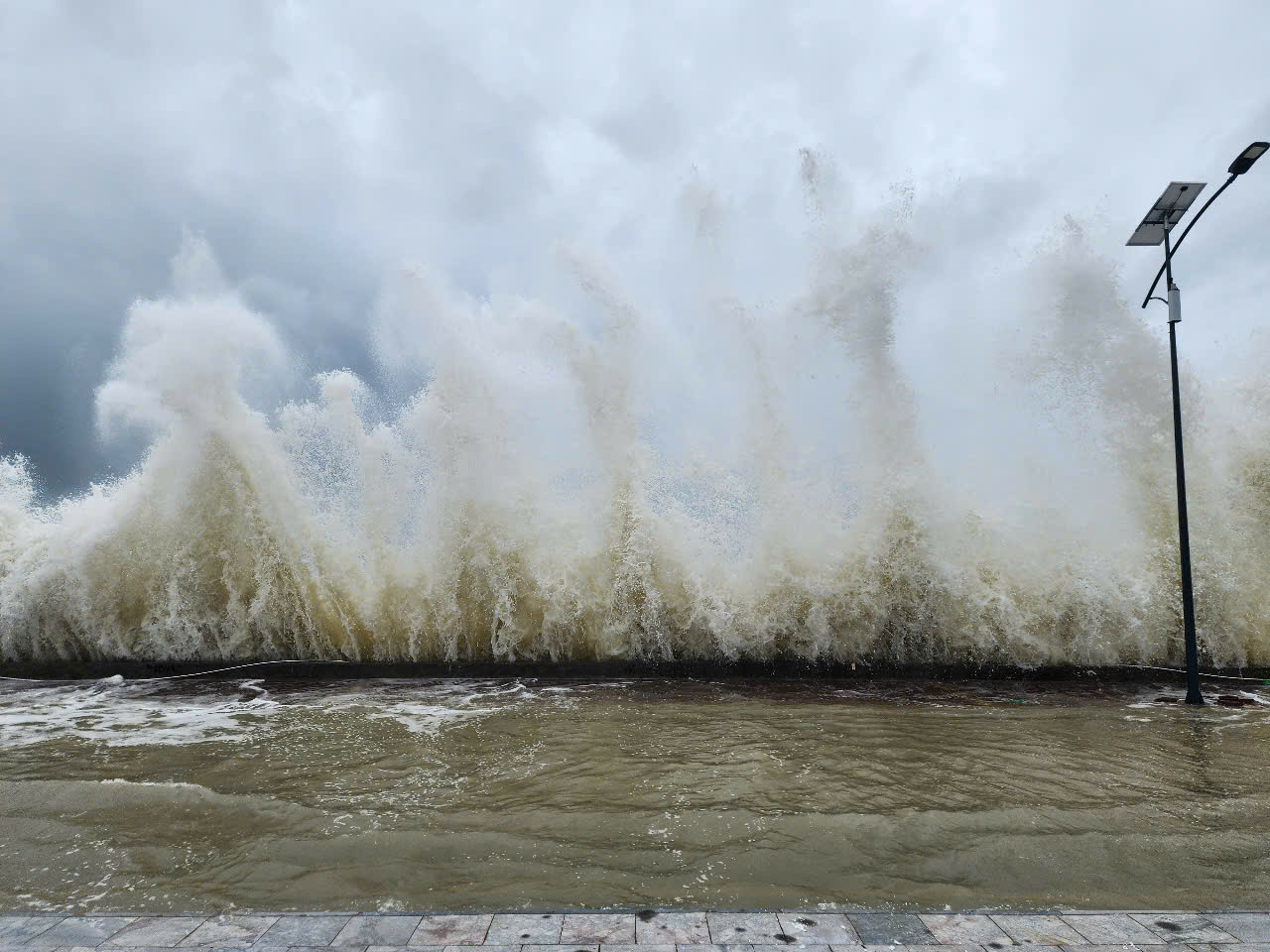 tâm bão số 3 đang ở đâu