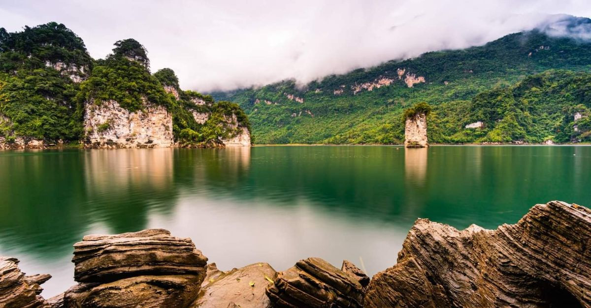 Thác Khuôn Thế hùng vĩ tại Tuyên Quang