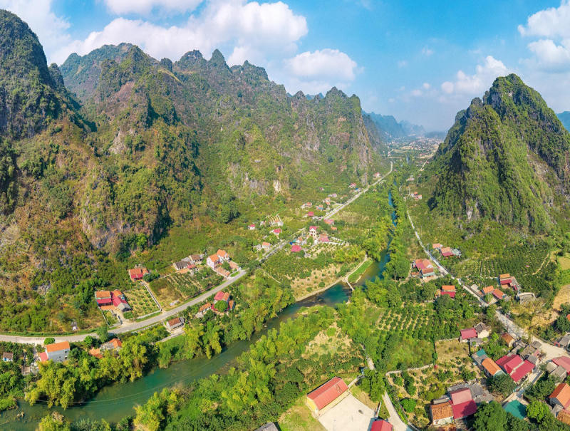 Toàn cảnh **Ải Chi Lăng ở đâu** thuộc Lạng Sơn, một di tích lịch sử hùng vĩ.