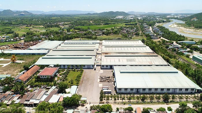 Toàn cảnh khu công nghiệp Phú Tài với các nhà máy và cơ sở hạ tầng hiện đại