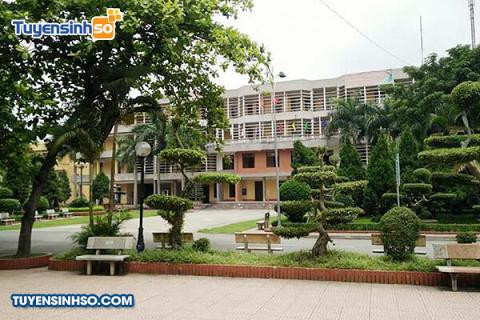 Toàn cảnh khuôn viên chính Trường Đại học Tài chính Quản trị Kinh doanh tại Hưng Yên