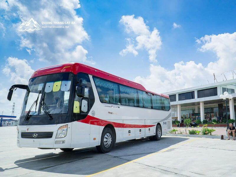 Xe cá nhân trên tuyến đường từ Hải Phòng đến Hải Dương